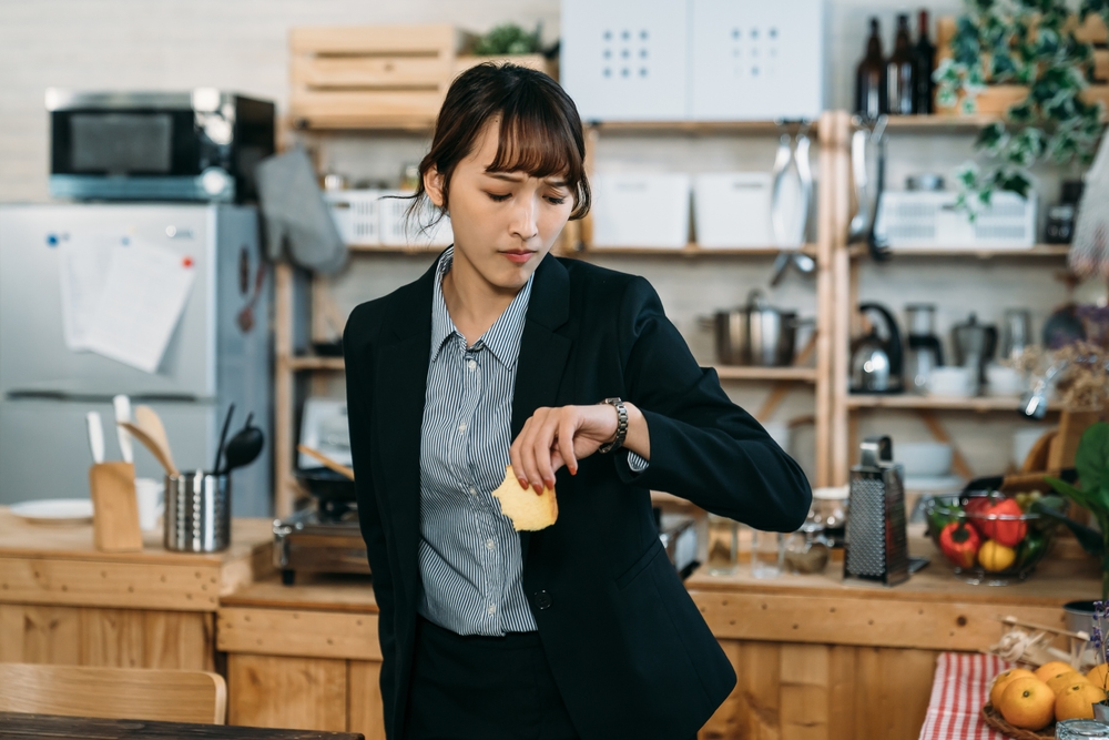 忙しい朝でもきれい見え！大人の簡単・時短メイク方法を解説