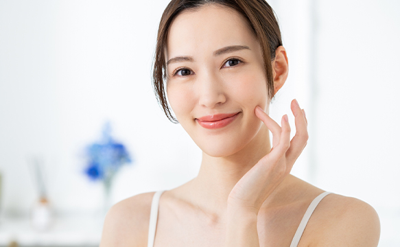 過酷な環境の変化にもゆるがない。うるおいバリアを強化してもっちり潤密肌へ