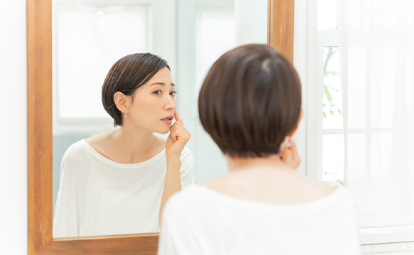 【40代・50代必見】シワ改善は美容液で差がつく！おすすめの成分は？