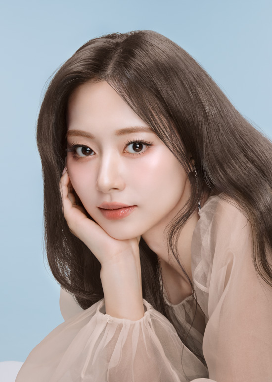 MAKEUP STYLE